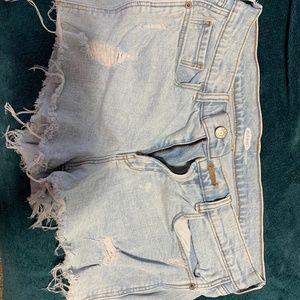 Light-wash boyfriend jean shorts
